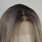 Peluca frontal de encaje Premium con balayage rubio medio