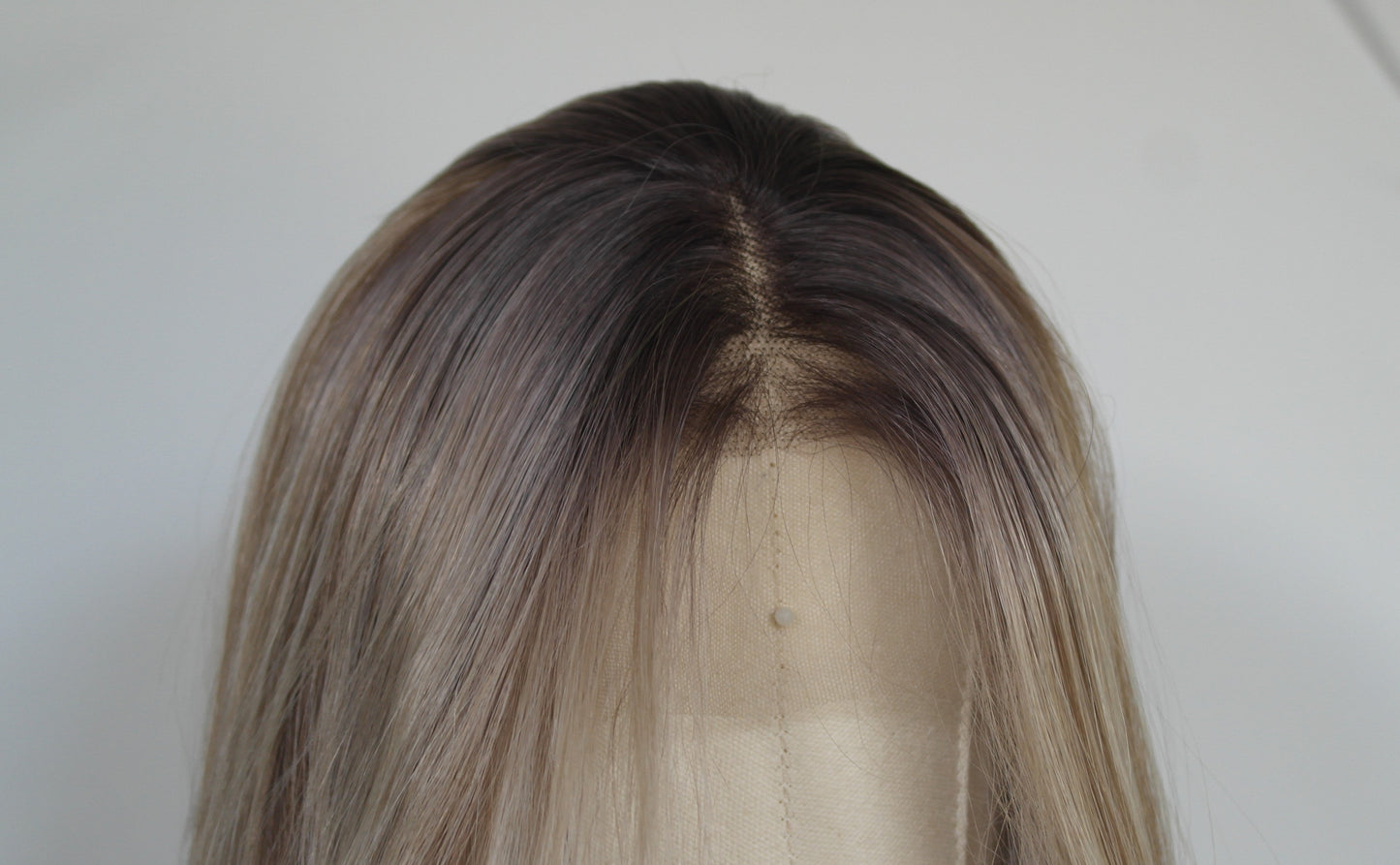 Peluca frontal de encaje Premium con balayage rubio medio